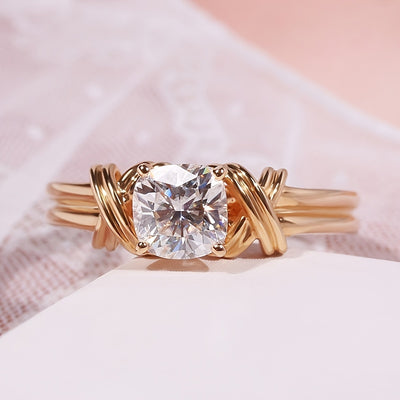 Interwoven Floral Pattern Ring With Golden-plated White Zirconia And Synthetic Gemstones Jewelry From Europe And America