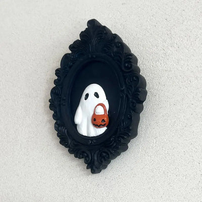Resin Halloween Gothic Statue Halloween Themed Wall Mounted Ghost Wall Hanging Ornament Handcrafted Model