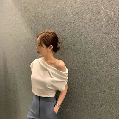 2025 Shirts for Women White Diagonal Collar Crop Tops Off Shoulder Short Sleeve Tshirt Lady Korean Wild OL Pleated T-shirts