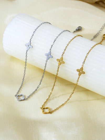 Skeleton four-leaf clover necklace female collarbone chain titanium steel lightweight luxury small flowers simple temperament se