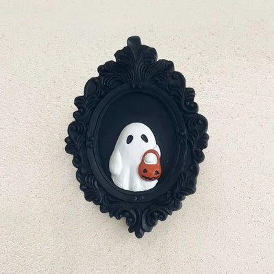 Resin Halloween Gothic Statue Halloween Themed Wall Mounted Ghost Wall Hanging Ornament Handcrafted Model