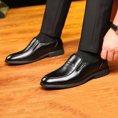 High Quality Leather Men Casual Shoes Comfortable Light Men Loafers Formal Men Dress Shoes Breathable Slip on Men Driving Shoes