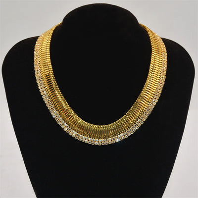 Personalized design, multi-layer metal strap with diamond necklace, European and American sexy collarbone chain, high-end feelin