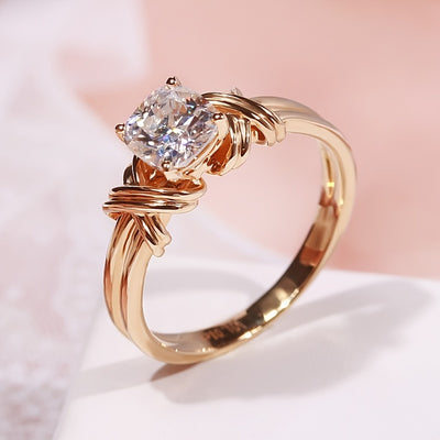 Interwoven Floral Pattern Ring With Golden-plated White Zirconia And Synthetic Gemstones Jewelry From Europe And America